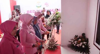 Peduli Masyarakat OKI, Bhayangkari Sumsel Serahkan Sumur Bor dan Rumah Layak Huni